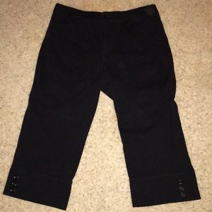 Hannah black capris. Size 14